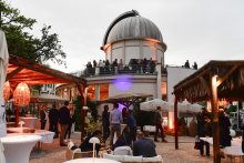 The building of the observatory in Tübingen with guests around